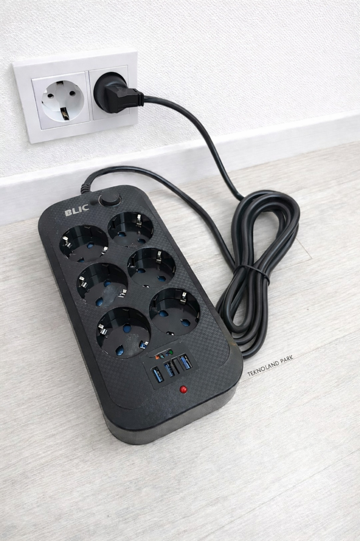 6'lı Çoklu Priz–2 USB+1 Type-C Hızlı Şarj Girişli,Termal Akım ve Çocuk Korumalı, Uzatma Prizi
